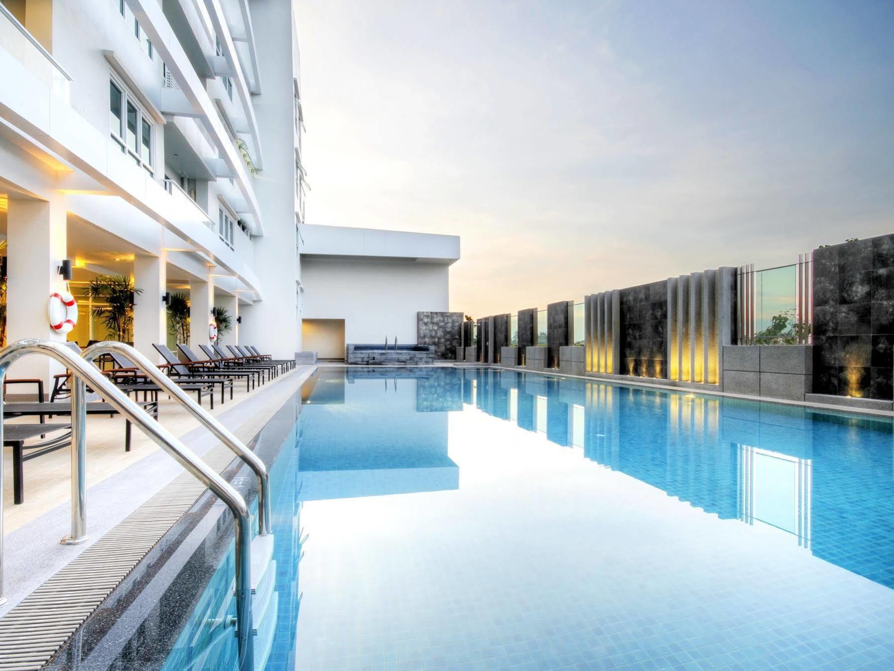 Classic Kameo Hotel & Serviced Apartments, Ayutthaya Экстерьер фото